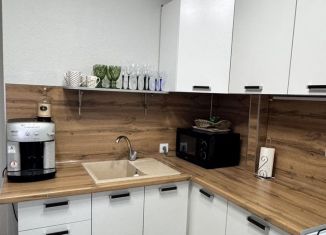 Сдается в аренду 2-ком. квартира, 55 м2, Крым, Набережная улица, 19