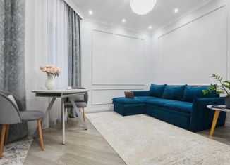 Сдам 3-ком. квартиру, 85 м2, Санкт-Петербург, проспект Римского-Корсакова, 3