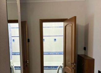 Сдаю 2-ком. квартиру, 49 м2, Новосибирск, Октябрьский район, улица Гаранина, 7