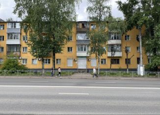 Сдам в аренду помещение свободного назначения, 45 м2, Тверь, улица Орджоникидзе, 44