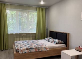 Сдаю в аренду 1-ком. квартиру, 35 м2, Татарстан, улица Нурсултана Назарбаева, 72