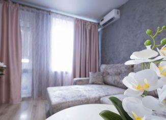 Сдача в аренду 2-ком. квартиры, 72 м2, Калининград, Аэропортная улица, 1А