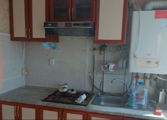 Продается 3-комнатная квартира, 61 м2, Керчь, улица Орджоникидзе, 117А