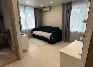 Сдам в аренду однокомнатную квартиру, 30 м2, Благовещенск, улица Калинина, 38