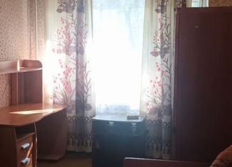 Продаю 2-ком. квартиру, 41 м2, Серпухов, Центральная улица, 157