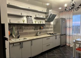 Сдаю 2-ком. квартиру, 60 м2, Орловская область, улица Машиностроителей, 19