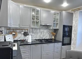 Продаю двухкомнатную квартиру, 54 м2, Стерлитамак, улица Машиностроителей, 64