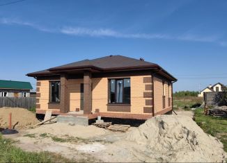 Продам дом, 100 м2, село Успенка, улица Коммунаров