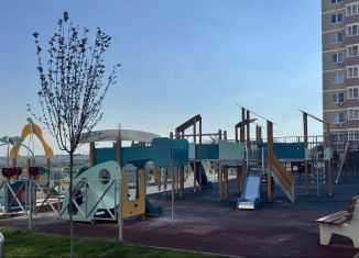 Продам 3-комнатную квартиру, 76.7 м2, Ростов-на-Дону, Уланская улица, 17с1, ЖК Суворовский