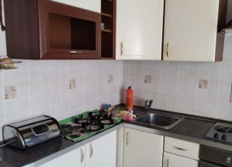 Сдаю двухкомнатную квартиру, 52 м2, Балаково, улица 20 лет ВЛКСМ, 58
