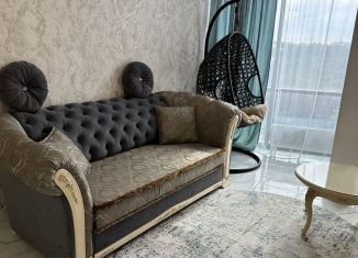 Сдам в аренду 1-комнатную квартиру, 50 м2, Воронеж, улица Остужева, 2/1