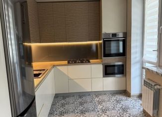 Продаю 3-ком. квартиру, 68.5 м2, Крым, Морская улица, 11