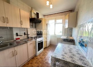 Продаю 3-ком. квартиру, 60.7 м2, Республика Башкортостан, улица Софьи Перовской, 13/1