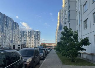 Сдаю двухкомнатную квартиру, 61 м2, Воронеж, улица Корольковой, 10к1