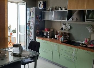 Двухкомнатная квартира на продажу, 71.2 м2, Самарская область, улица Автостроителей, 50