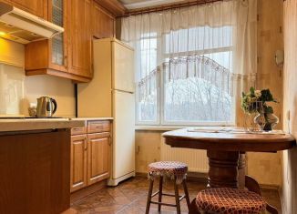 Сдам в аренду двухкомнатную квартиру, 46 м2, Санкт-Петербург, Московское шоссе, 8