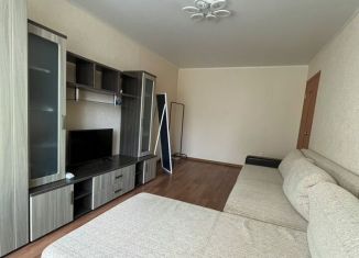 Продаю 2-комнатную квартиру, 45 м2, Октябрьский, 21-й микрорайон, 9