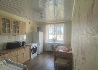 Сдается в аренду однокомнатная квартира, 32 м2, Карелия, Центральная улица, 10