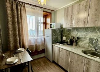 Сдам в аренду однокомнатную квартиру, 32 м2, Новосибирск, улица Бориса Богаткова, 24, Октябрьский район