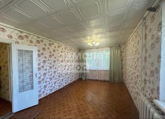 Продаю четырехкомнатную квартиру, 69.3 м2, Белебей, улица Революционеров, 30