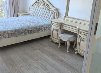 Сдача в аренду 2-ком. квартиры, 43 м2, Сочи, улица Октября, 10А