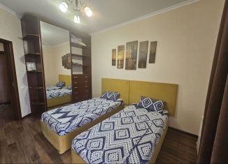 Сдается в аренду двухкомнатная квартира, 64 м2, Краснодарский край, улица Орджоникидзе, 22