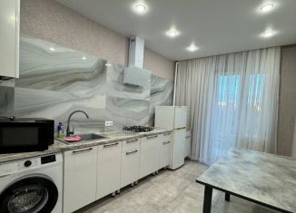 Сдам в аренду 1-комнатную квартиру, 43 м2, Калининград, аллея Знаний, 5