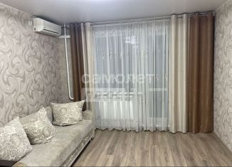 Продаю 2-ком. квартиру, 51.7 м2, Липецк, улица имени А.И. Хорошавина, 11Б