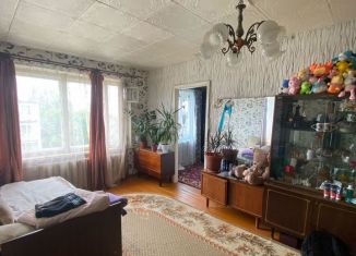 Продается 2-комнатная квартира, 41.8 м2, Волхов, улица Дзержинского, 8