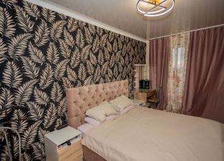 Продам трехкомнатную квартиру, 62 м2, Набережные Челны, бульвар 60-летия Октября, 12