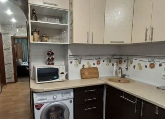 Сдаю в аренду 1-комнатную квартиру, 37 м2, Саратов, улица имени К.Г. Уфимцева, 4