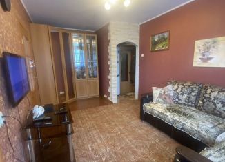 Трехкомнатная квартира на продажу, 47.2 м2, Кингисепп, улица Воровского