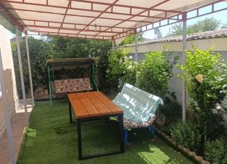 Сдам дом, 120 м2, поселок городского типа Заозерное, улица Гайдара, 56