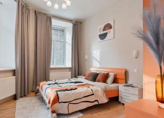 Сдается 3-комнатная квартира, 70 м2, Санкт-Петербург, улица Радищева, 15