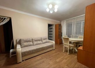 Сдаю 2-ком. квартиру, 45 м2, Тюмень, Профсоюзная улица, 88