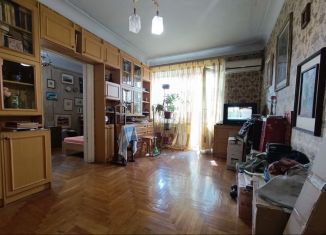 Продаю 2-ком. квартиру, 42 м2, Крым, улица Генерала Захарова, 13