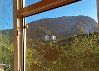 Продается 2-ком. квартира, 50 м2, посёлок городского типа Партенит, улица Победы, 3