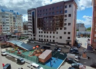 Продам 2-ком. квартиру, 94.7 м2, Абакан, улица Чехова, 95к1