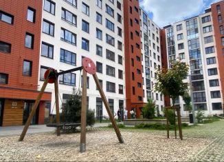 Продаю 1-ком. квартиру, 38.5 м2, Калининград, Батальная улица, 65Б