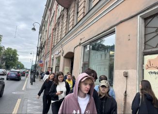 Сдам помещение свободного назначения, 8 м2, Санкт-Петербург, метро Петроградская, Каменноостровский проспект, 4