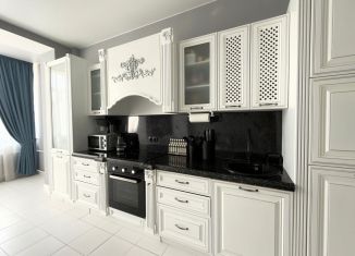 Продается трехкомнатная квартира, 120 м2, Ставрополь, улица Ленина, 484А