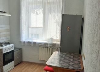 Сдаю в аренду однокомнатную квартиру, 37 м2, Саратов, улица имени Н.В. Исаева, 42