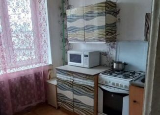 Продам двухкомнатную квартиру, 45 м2, Кириши, улица Романтиков, 1