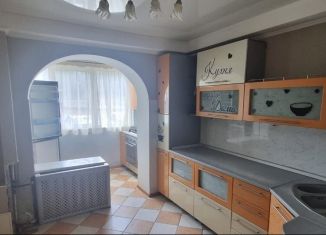 Сдается трехкомнатная квартира, 65 м2, Туапсе, Звёздная улица, 51