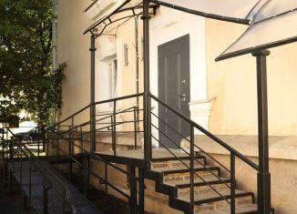 Сдается в аренду 1-комнатная квартира, 50 м2, Великий Новгород, Предтеченская улица, 18