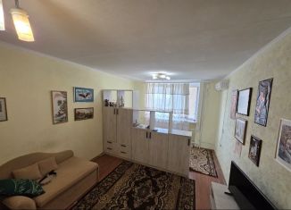 Продажа 1-ком. квартиры, 30.2 м2, Евпатория, улица Конституции, 32