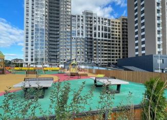 Продам 3-ком. квартиру, 94.5 м2, Липецк, Студёновская улица, 23Б