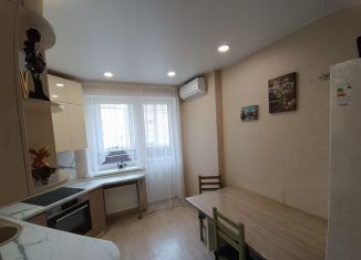 Продаю 3-ком. квартиру, 52.3 м2, Краснодарский край, улица Лётчика Позднякова, 2к8