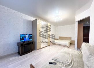 Сдаю в аренду 1-комнатную квартиру, 40 м2, Татарстан, улица Фатыха Амирхана, 31А