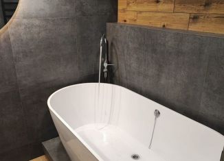 Продаю 3-ком. квартиру, 84.5 м2, Абакан, улица Арбан, 18